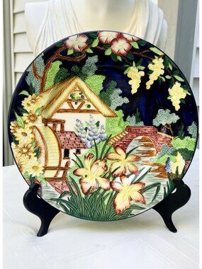 Maling England Hand-Painted Decorative Plate With Floral Cottage Design 10-Inch